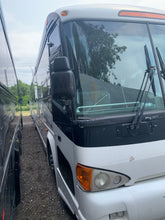 2009 MCI D4505 | Preowned Coach Buses