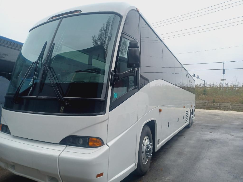 2006 MCI J4500 “sleeper/seated coach”