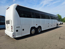 2003 MCI J4500