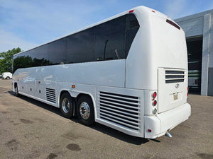 2003 MCI J4500