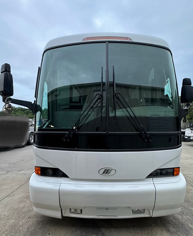 2005 MCI J4500