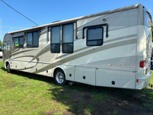 2006 Fleetwood C37 - Preowned Coach Buses