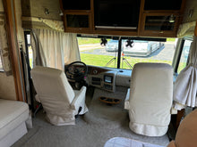 2006 Fleetwood C37 - Preowned Coach Buses