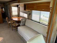 2006 Fleetwood C37 - Preowned Coach Buses