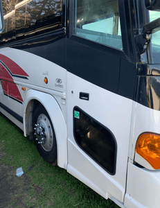2006 MCI J4500 | Preowned Coach Buses