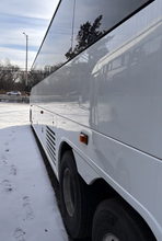 2008 MCI J4500