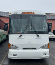 2010 MCI D4505