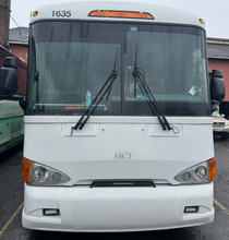 2010 MCI D4505