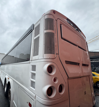 2010 MCI D4505