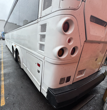 2010 MCI D4505