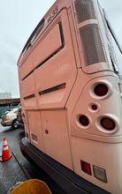 2010 MCI D4505