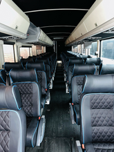 2010 MCI D4505