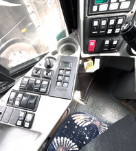 2013 MCI J4500
