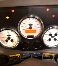 2013 MCI J4500