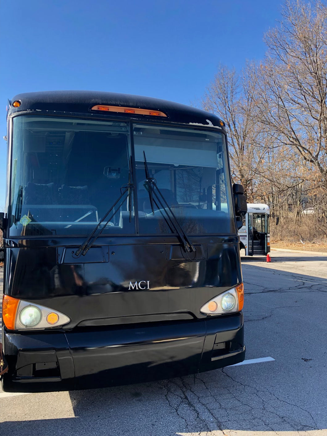 2009 MCI D4505 Black Motorcoach